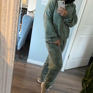 Aerie green tie dye jogger set